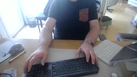 iandy12 online show from February 1, 1:32 pm