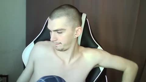 MAX online show from February 2, 11:51 am