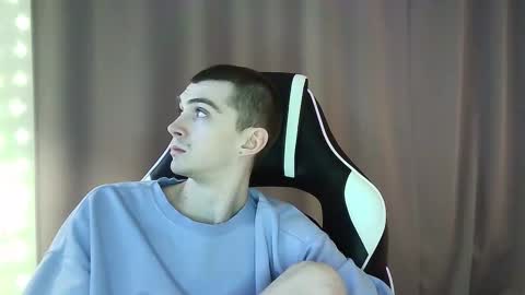 MAX online show from February 17, 5:43 pm