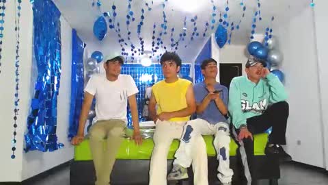 THOMAS AND DAMIAND online show from February 5, 5:10 pm