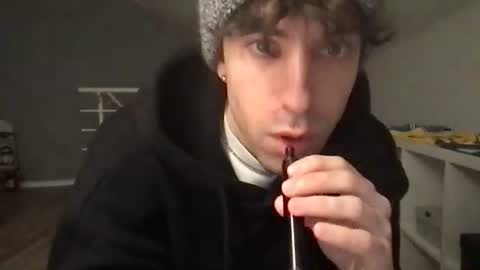 icyninesix online show from December 15, 9:53 pm