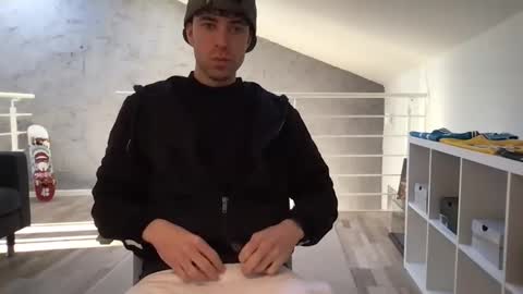 icyninesix online show from December 26, 2:59 pm