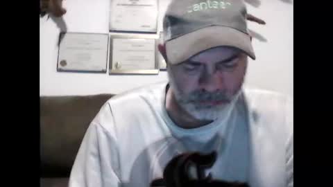 idkwhyidothis348732 online show from February 24, 11:54 am