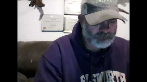 idkwhyidothis348732 online show from January 28, 1:05 pm