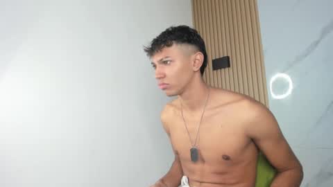 Snapshot of im_sebaslopez chatting on December 18, 3:58 am im_sebaslopez online show from December 18, 3:58 am