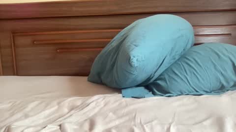 imnotall online show from April 21, 11:49 am