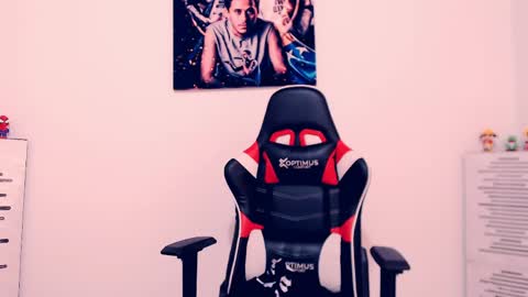 matias online show from April 18, 8:09 pm