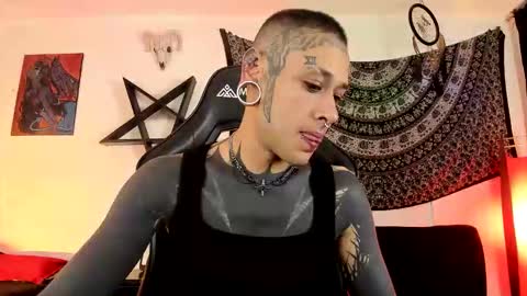 Dani  online show from February 3, 10:15 pm