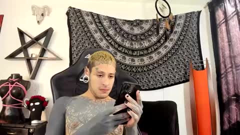 Dani  online show from October 13, 1:50 pm