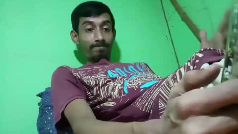 interne8famous online show from October 2, 10:08 am