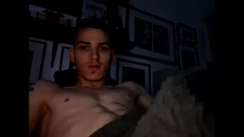 irenardo1 online show from March 11, 5:25 am