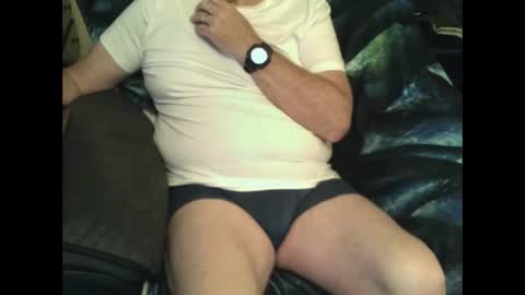 Snapshot of irishmark57 chatting on December 16, 10:18 am irishmark57 online show from December 16, 10:18 am