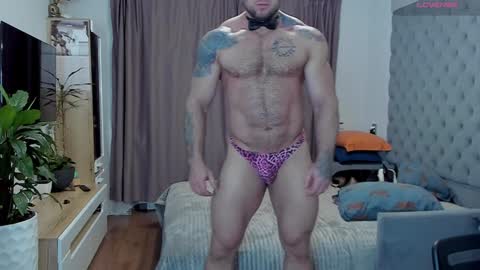ironhulk22 online show from January 15, 2:46 pm
