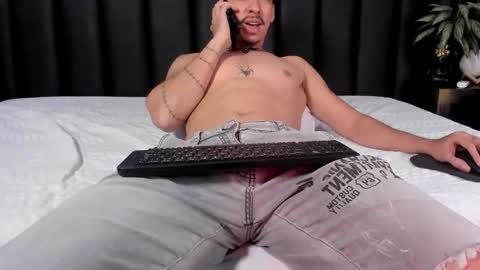 isaac_cryston online show from January 12, 10:03 pm