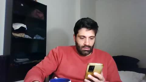 Snapshot of italianboybcn chatting on December 4, 8:34 am italianboybcn online show from December 4, 8:34 am