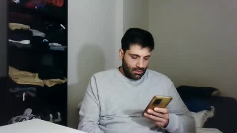 Snapshot of italianboybcn chatting on January 14, 8:41 am italianboybcn online show from January 14, 8:41 am