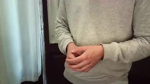 italianboybcn online show from November 12, 8:42 am