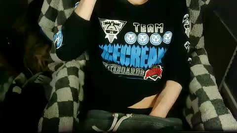 itsnotliam834 online show from November 19, 1:27 am