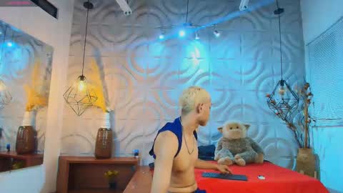 itszairen online show from March 26, 4:27 am