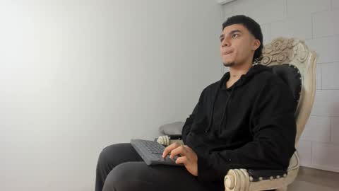 Ivo Beischel online show from October 12, 5:23 am