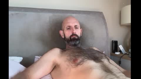 izzysboytoy1 online show from March 3, 10:44 am