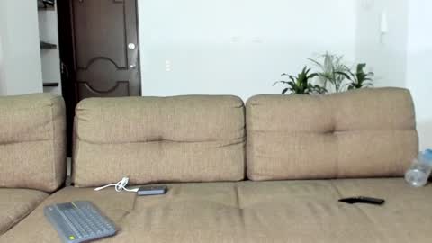 Calix  Independient model Insta and twt Calixsnake online show from January 3, 11:44 pm