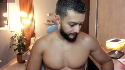 Calix  Independient model Insta and twt Calixsnake online show from June 2, 12:00 am