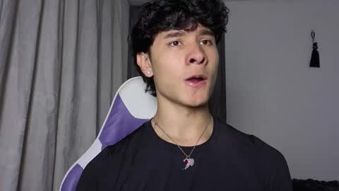 Noah online show from October 25, 8:54 pm