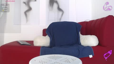    online show from May 25, 2:12 pm