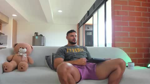 Jackson Wayne online show from December 20, 1:29 pm