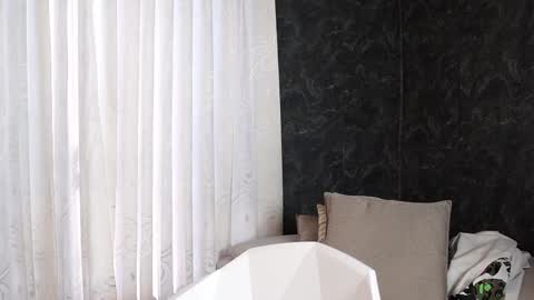 Jackson Bell online show from October 20, 12:31 pm