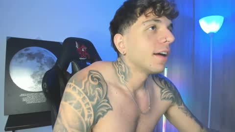 jacobb116 online show from October 9, 12:26 am