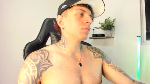 jacobb116 online show from February 6, 2:22 am