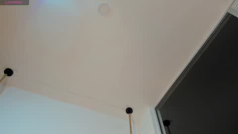 Snapshot of jacobstones_ chatting on February 28, 12:43 am JACOB STONES online show from February 28, 12:43 am