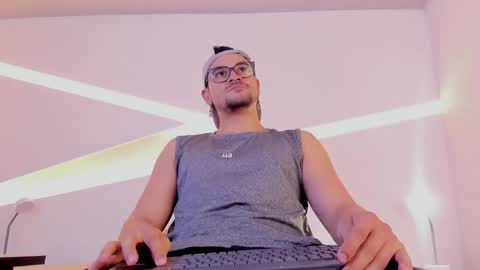 Jake  online show from April 16, 2:33 am