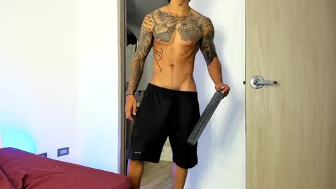 Santiago online show from February 5, 1:15 am