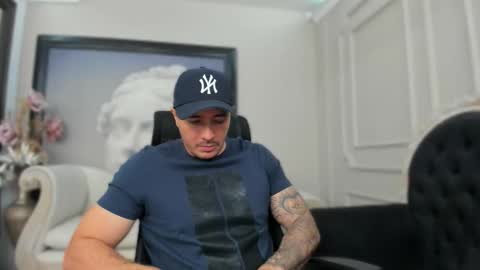 Snapshot of jakestone_1 chatting on October 16, 1:57 am jakestone_1 online show from October 16, 1:57 am