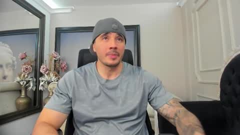 Snapshot of jakestone_1 chatting on October 17, 2:04 am jakestone_1 online show from October 17, 2:04 am