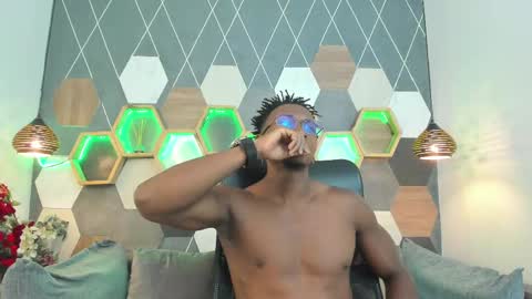   online show from March 9, 7:48 pm