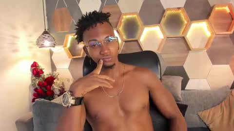   online show from March 4, 11:22 pm