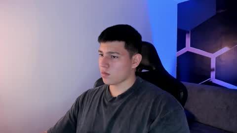 james_cr online show from February 21, 3:29 am