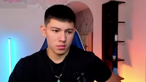 james_cr online show from July 8, 12:53 pm