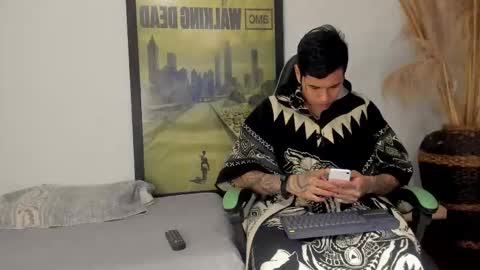 Jamesinked  online show from January 11, 10:57 pm