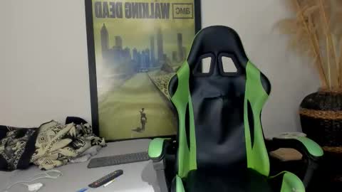 Jamesinked  online show from January 9, 7:41 pm