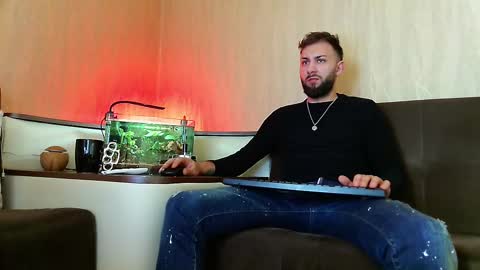 Robbie online show from March 10, 2:06 am