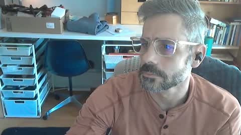 jareth_returns online show from January 8, 4:33 pm