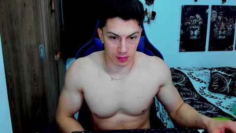 Javier online show from December 5, 8:56 pm