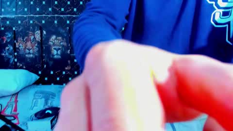 Javier online show from December 15, 6:27 pm