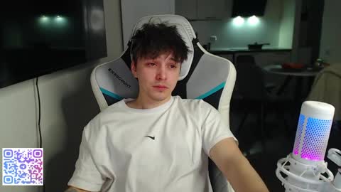 Jayce online show from March 23, 3:51 pm