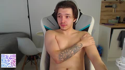 Jayce online show from November 2, 7:45 am